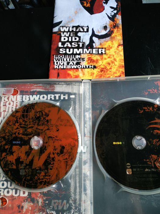Robbie Willians - live at knebworth 2 dvds