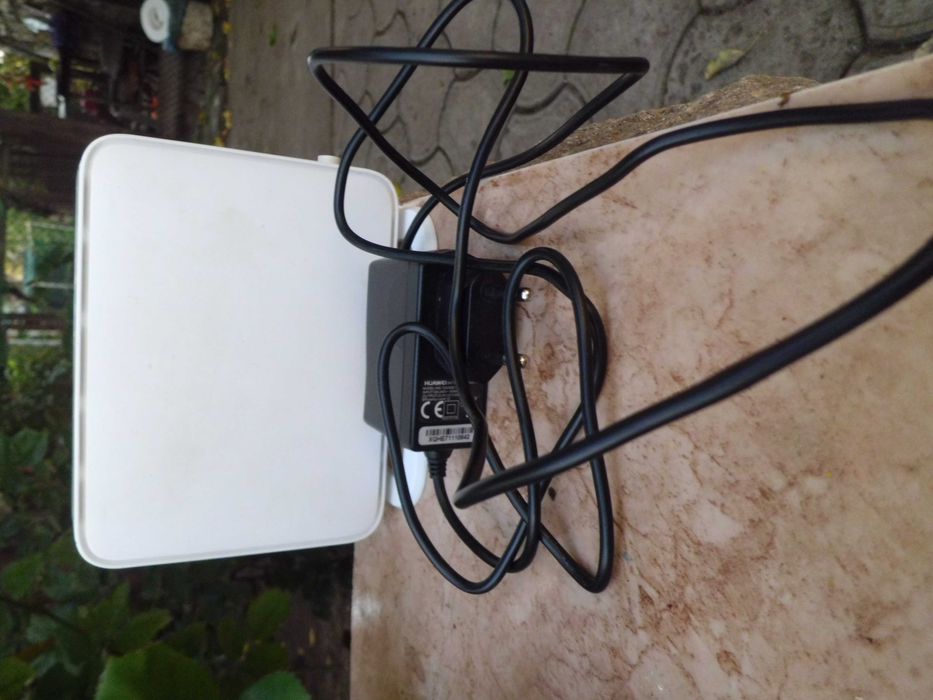 Продаю модем HUAWEI