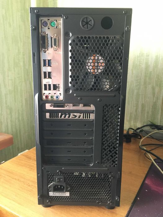 Компьютер игровой. Цена за блок и монитор.