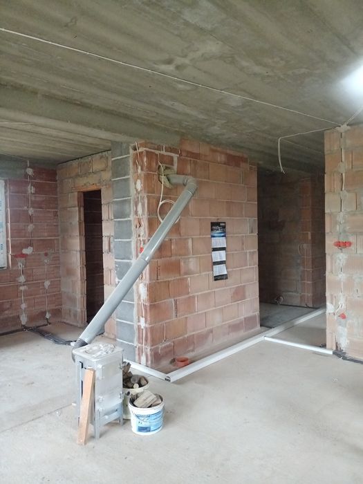 Profesjonalny elektryk z uprawnieniami