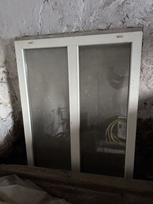 Вікно глухе (що не відкривається)