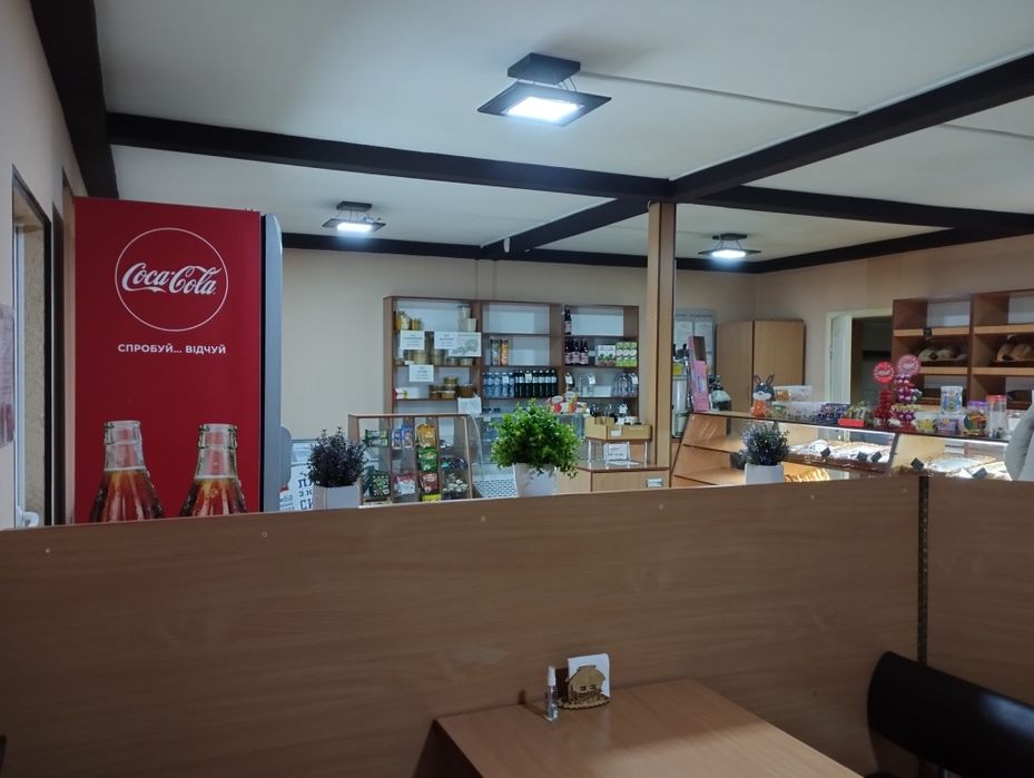 Продаю приміщення в центрі Узина