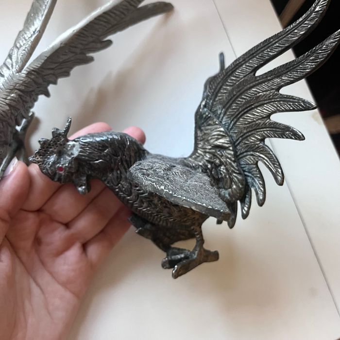 Conjunto de estatuetas vintage – 2 galos + faisão decorativo