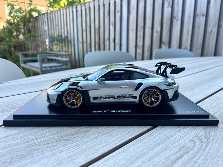 1:18 Model Spark Porsche 911 GT3 RS