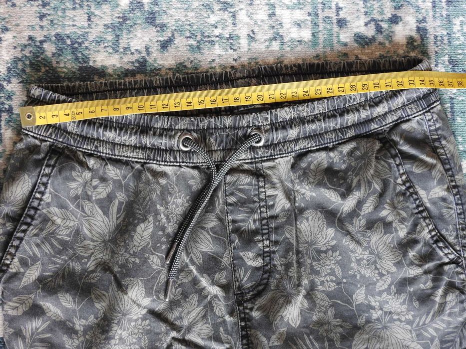 Spodnie wzorzyste Medicine