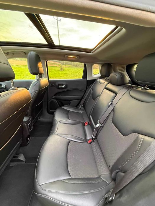 Jeep Compass 2.4 Benzyna Longitude 4x4 Night Eagle