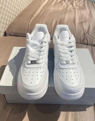 Buty Nike Air Force 1 Low '07 White R. 44