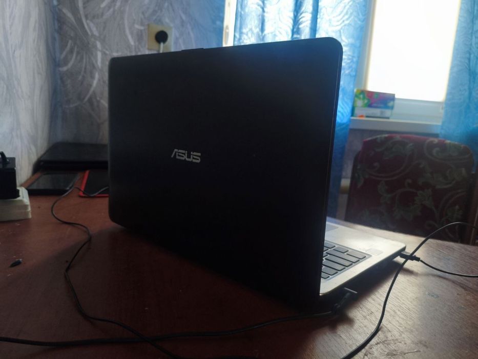Продам ноутбук Asus