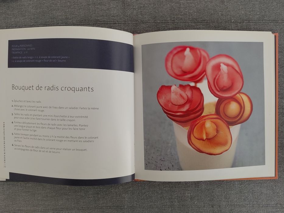 Livro de receitas de culinária - da Larousse. 
O livro foca-se em rece