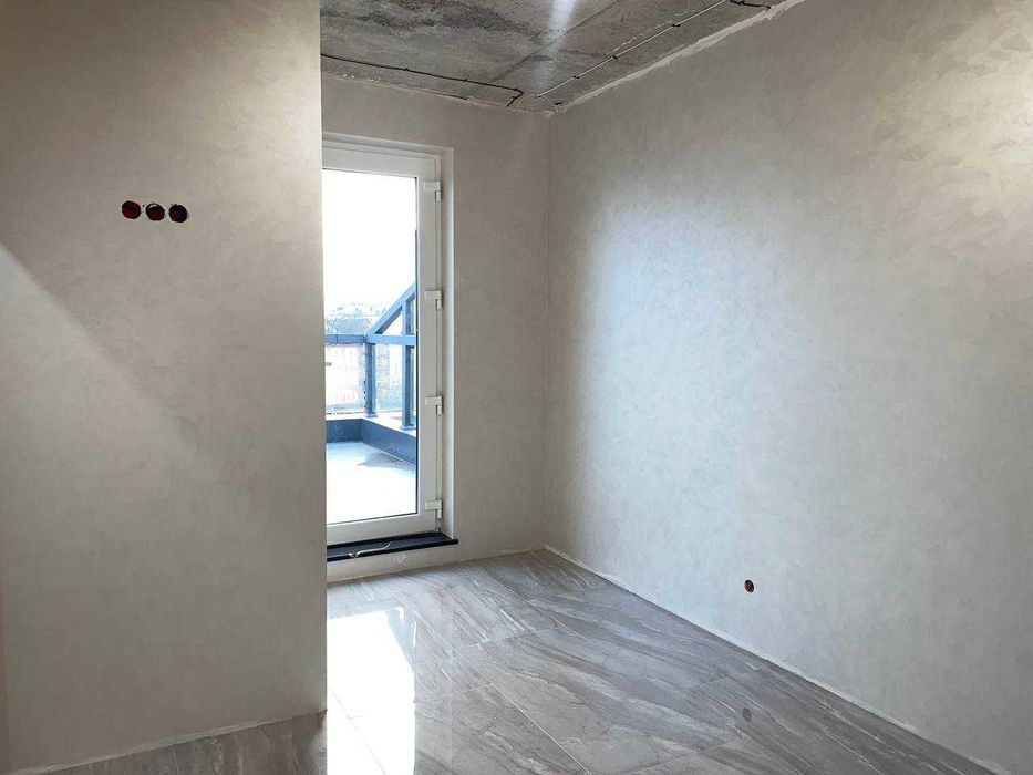 Продам  квартиру з ТЕРАСОЮ в новобудові поруч ЦЕНТРУ