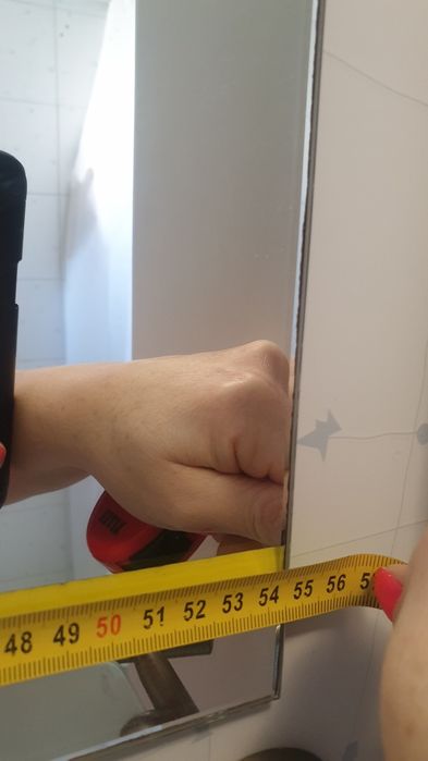 Lustro łazienkowe z półka z oświetleniem