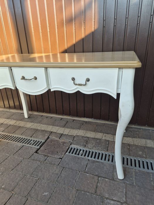 Toaletka w stylu ludwik