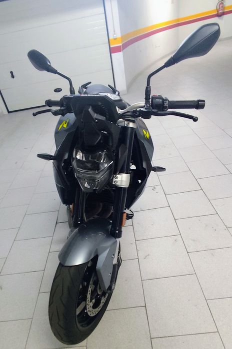 BMW F900R Dynamic ESA