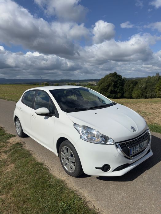 Peugeot 208 2015 rok