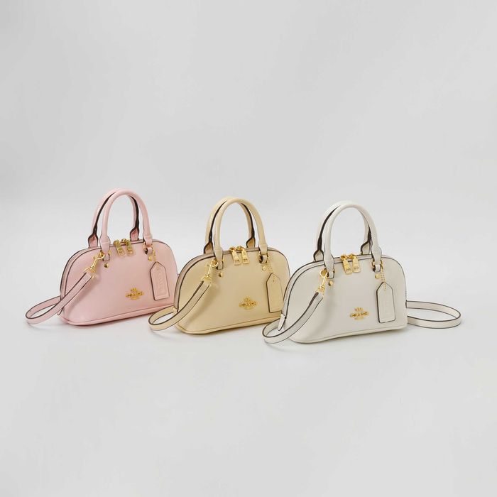 Жіноча сумка COACH Mini Rowan Crossbody In Signature / Сумка Коач крос боді з ремінцем біла/ жіноча лакована сумочка Коуч