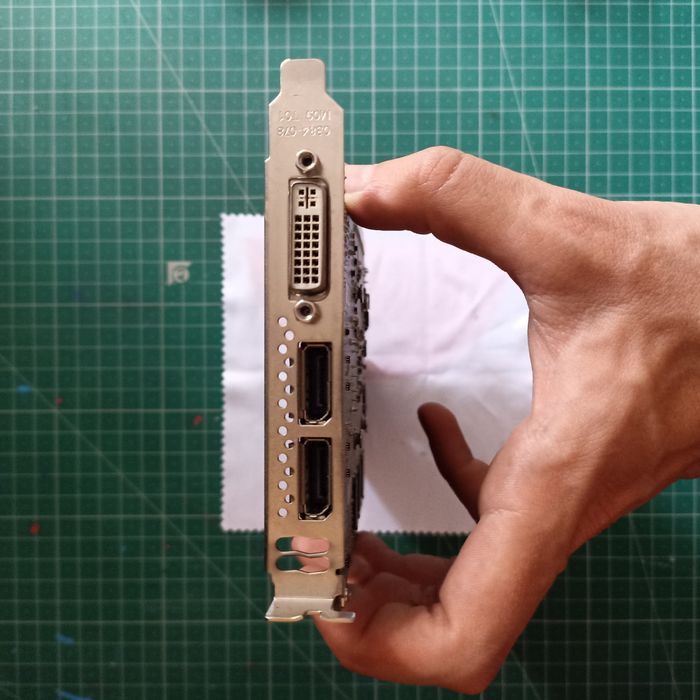 Placa Gráfica NVIDIA QUADRO 200064171749618690122