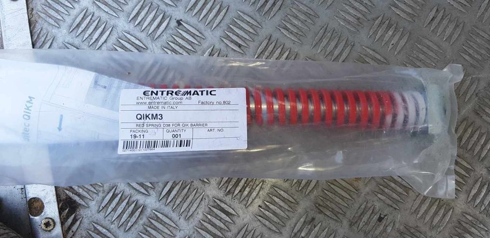 QIKM3 sprężyna czerwona 38mm do
szlabanu