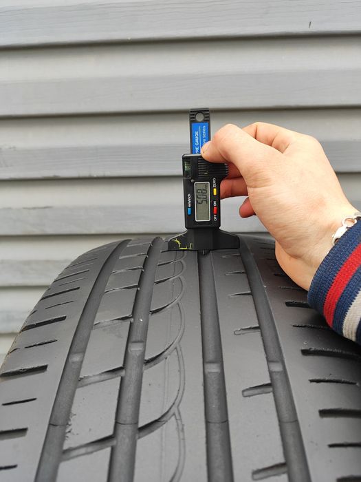 Пара літніх шин Pirelli 235/45 R19 235*45 19 Pzero rosso 001964