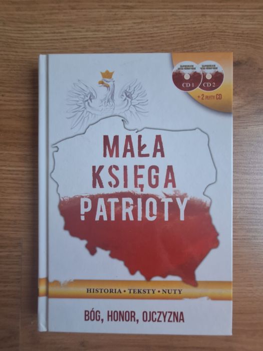 Książka. Mała księga patrioty + 2x płyta CD + zawieszka na drzwi GRATIS