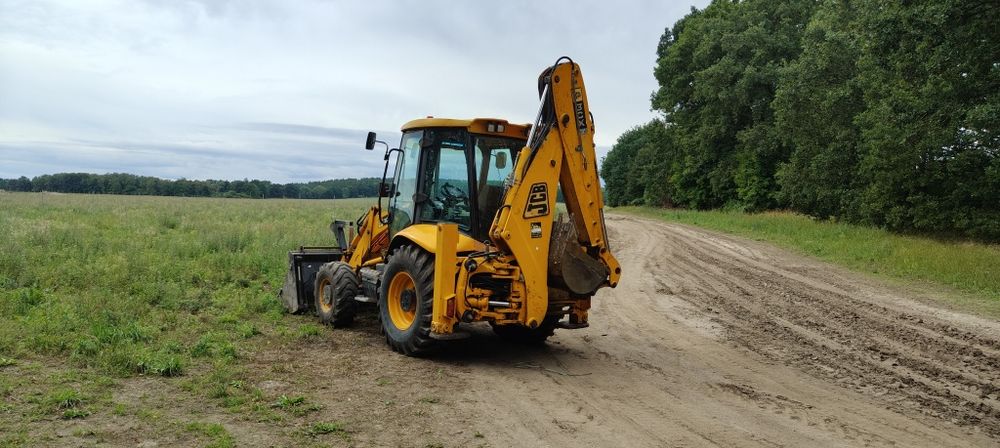 JCB 3CX 2007 rok – 1690 mth – 4 łyżki – bardzo dobry stan