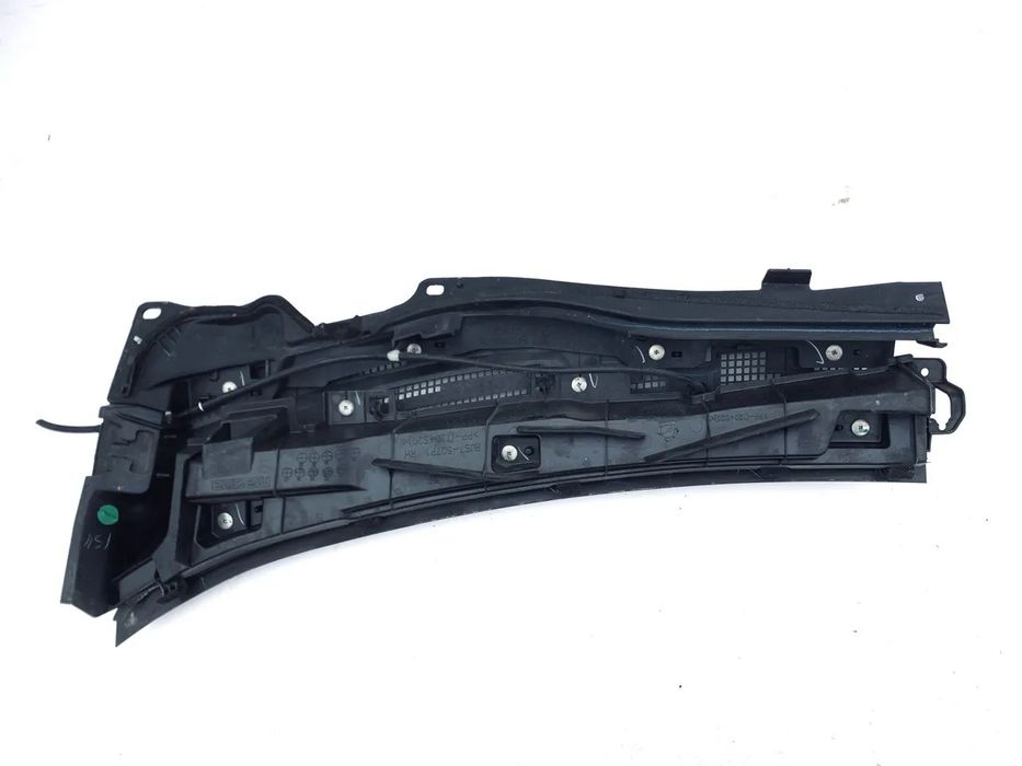 Накладка під лобове скло Жабо праве Mazda 3 BM BJS7-507R1 BJS7-5…