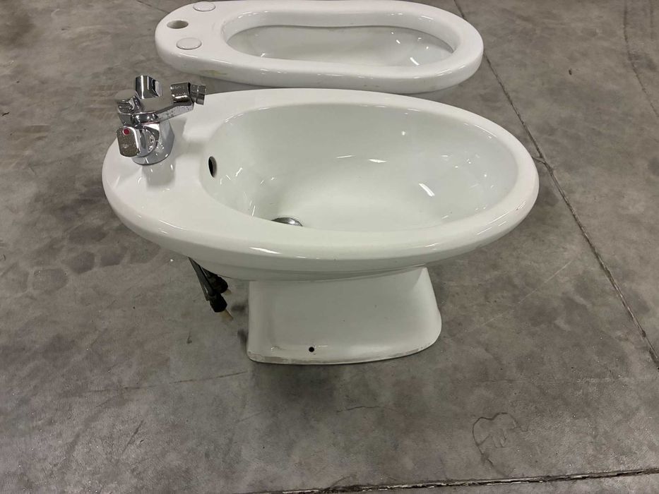 Bidé Valadares com Torneira em Inox - Qtd. 1 Und.