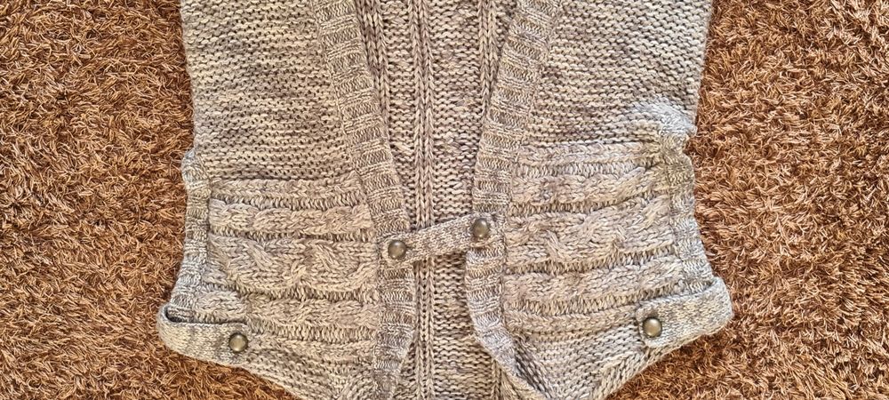 Colete de lã cinzento