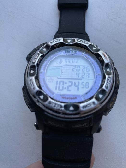 Casio Pro-trek PRW 2500 Solar Japan