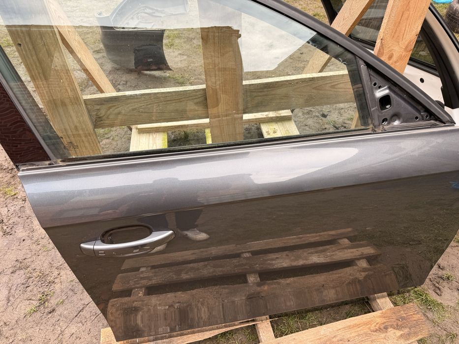 Drzwi prawe przednie audi a4 b8 lz7s