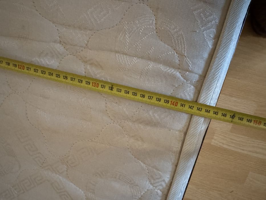 Ліжко з ламелями