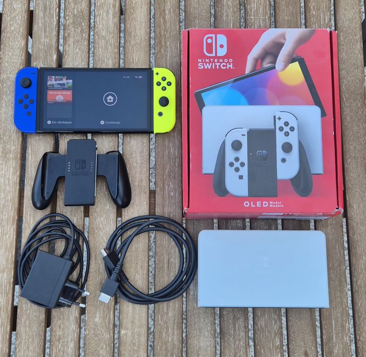 Nintendo Switch OLED Completa com Caixa e Fatura + Extras