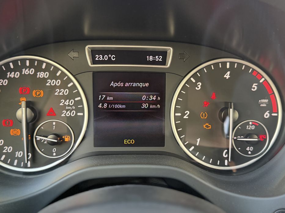 Mercedes A180d |