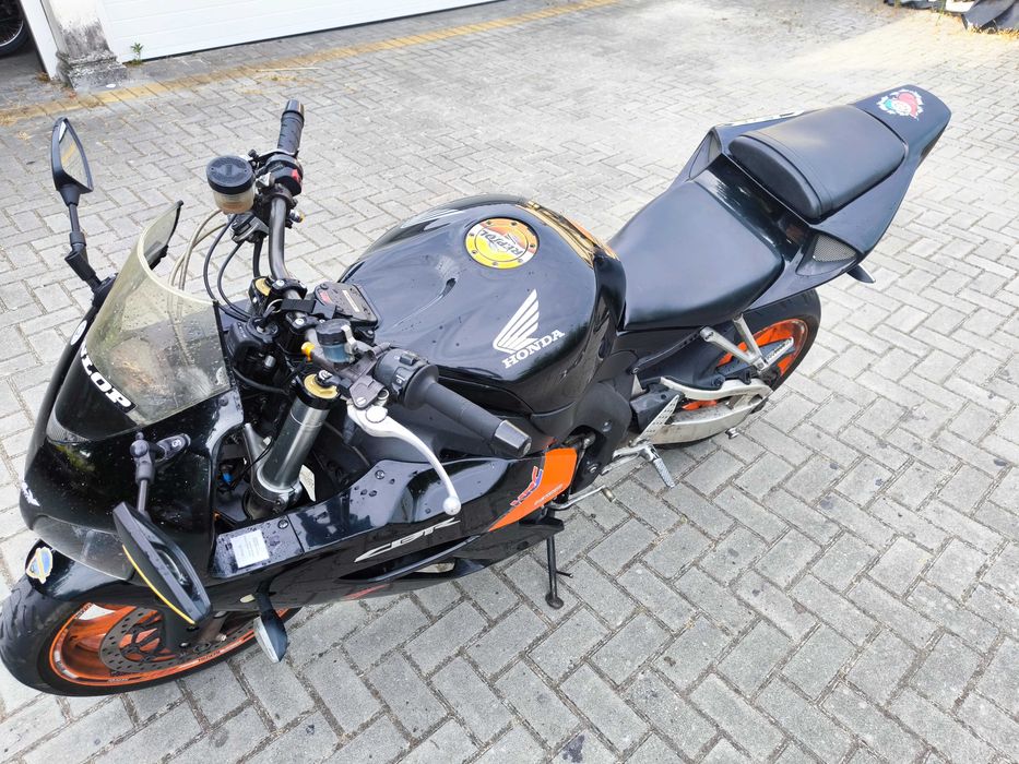 Honda  CBR 1000 RR 2004