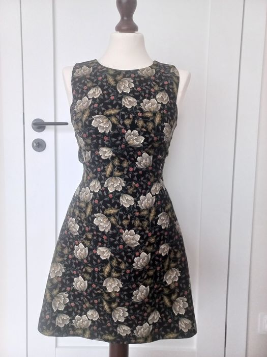 Sukienka Zara S kwiaty