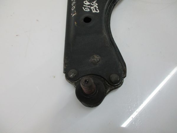 Braço de suspensão frente esquerdo FIAT Grande Punto (199_)