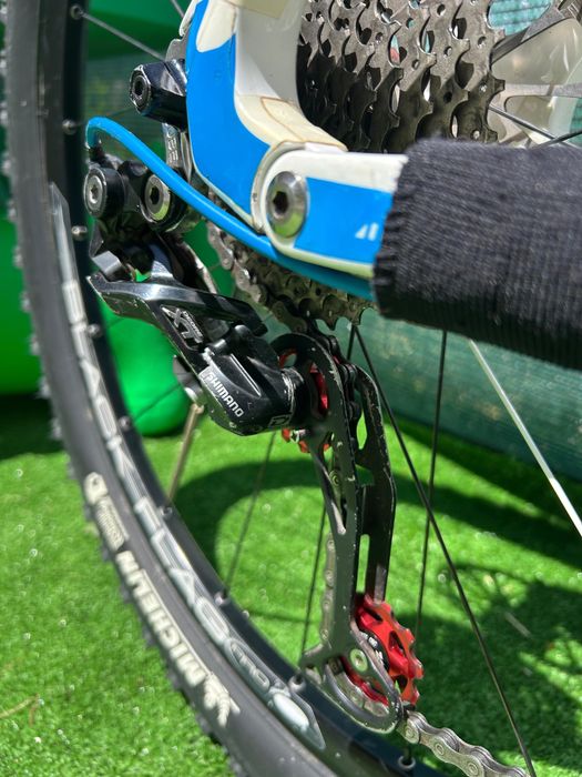 Bicicleta Cube AMS carbono
