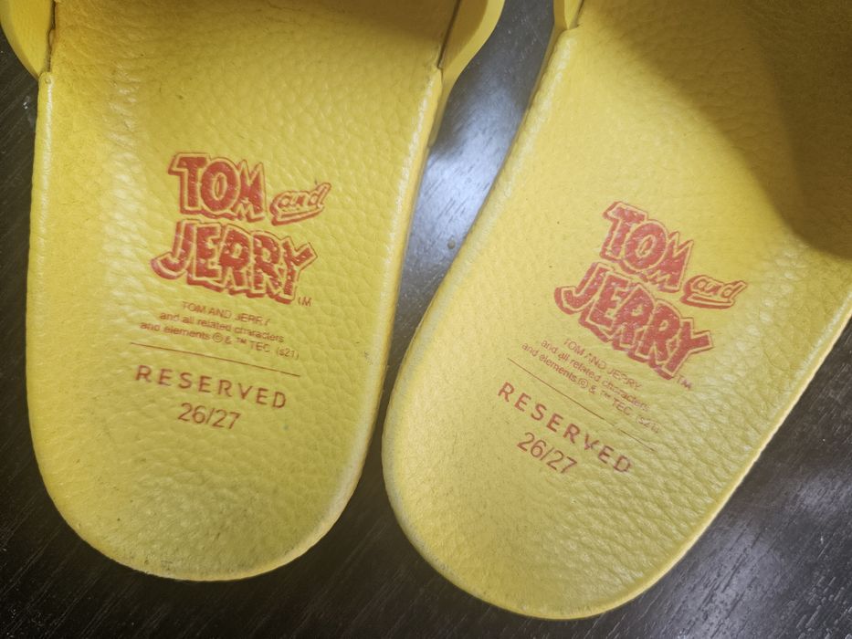 Klapki Tom & Jerry Reserved r. 26/27 używane KupMiChceTo