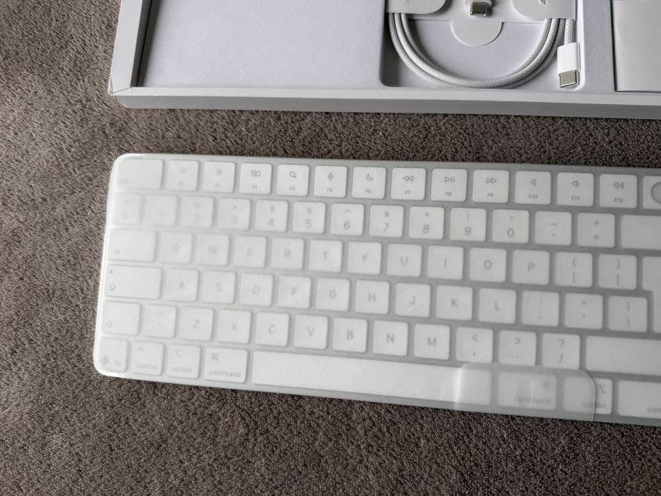 Teclado Apple Magic Keyboard com Touch ID e teclado numerico