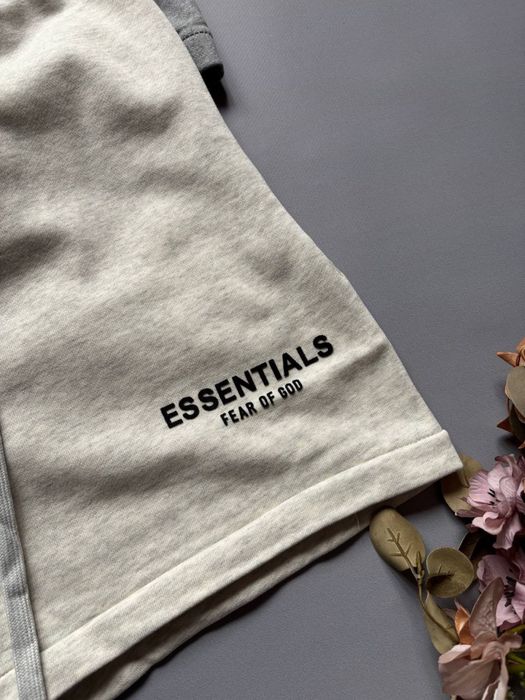 Шорти Essentials