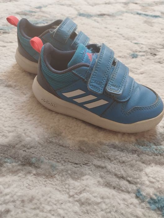 Adidasy firmy Adidas rozmiar 22