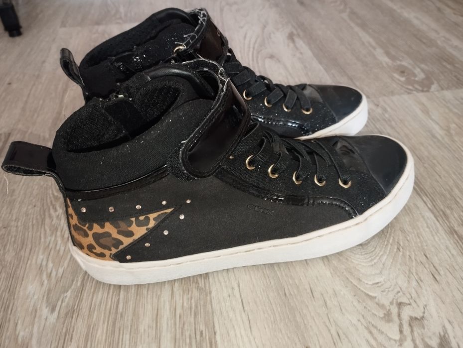 Продам дитяче взуття