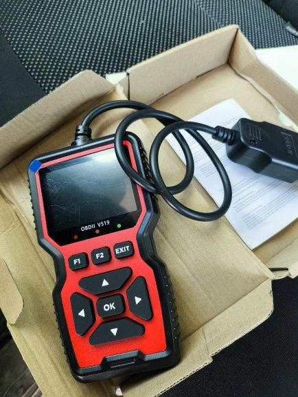 Автосканер V519 OBD2/EOBD для діагностики автомобіля, читання та скидання помилок Check Engine