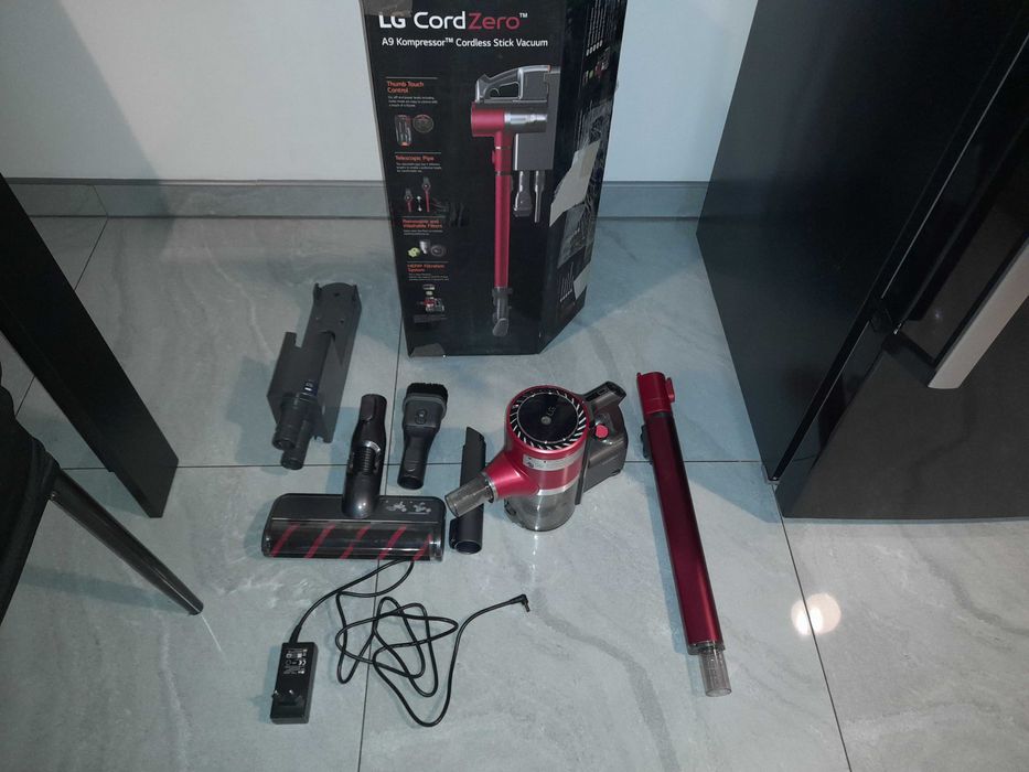 LG Cordzero A9K-SLIM1R Bezprzewodowy odkurzacz Pionowy