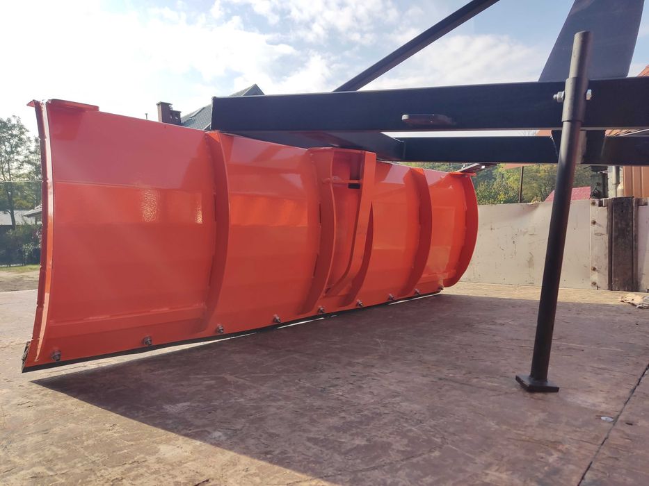 Pług do śniegutraktora tuz obracana wieżyczka przód tył Transport