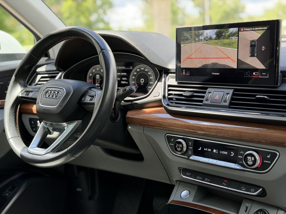 Продам AUDI Q5 Premium Plus
