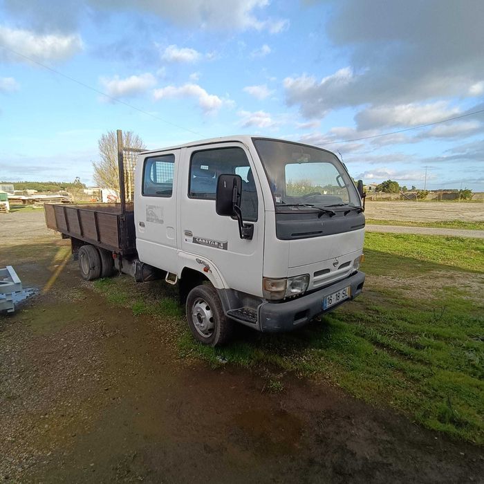 Nissan cabstar cabine dupla 7 lugares