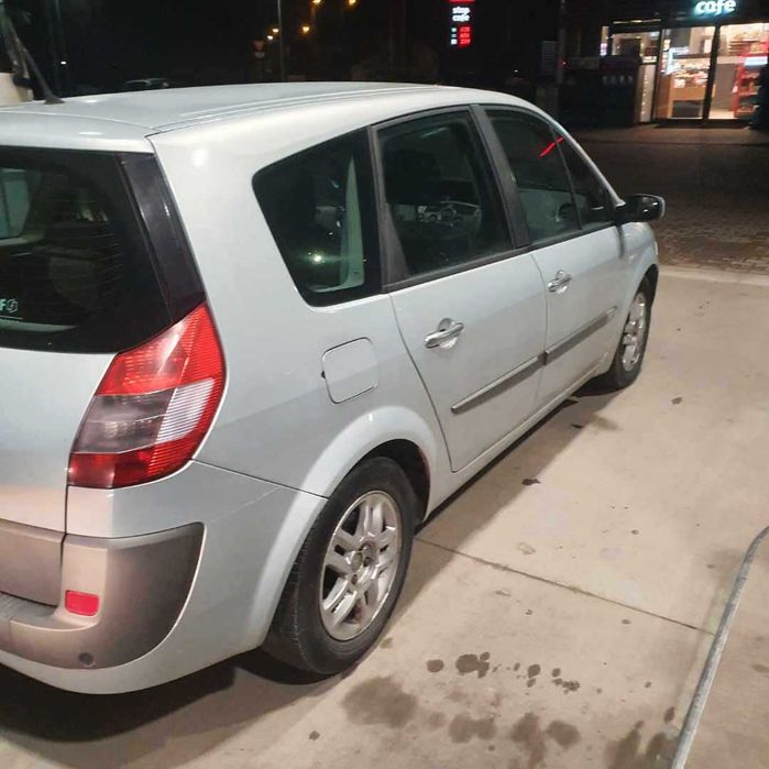 Renault Scenic II Grand 7 miejsc 1.9 dci kolor srebrny 632 na części