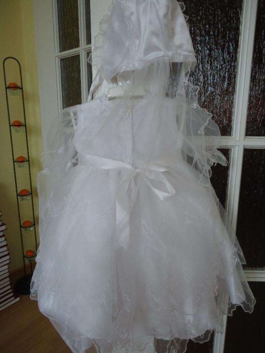 sukienka ubranko do chrztu z czapeczka welon torebka buciki