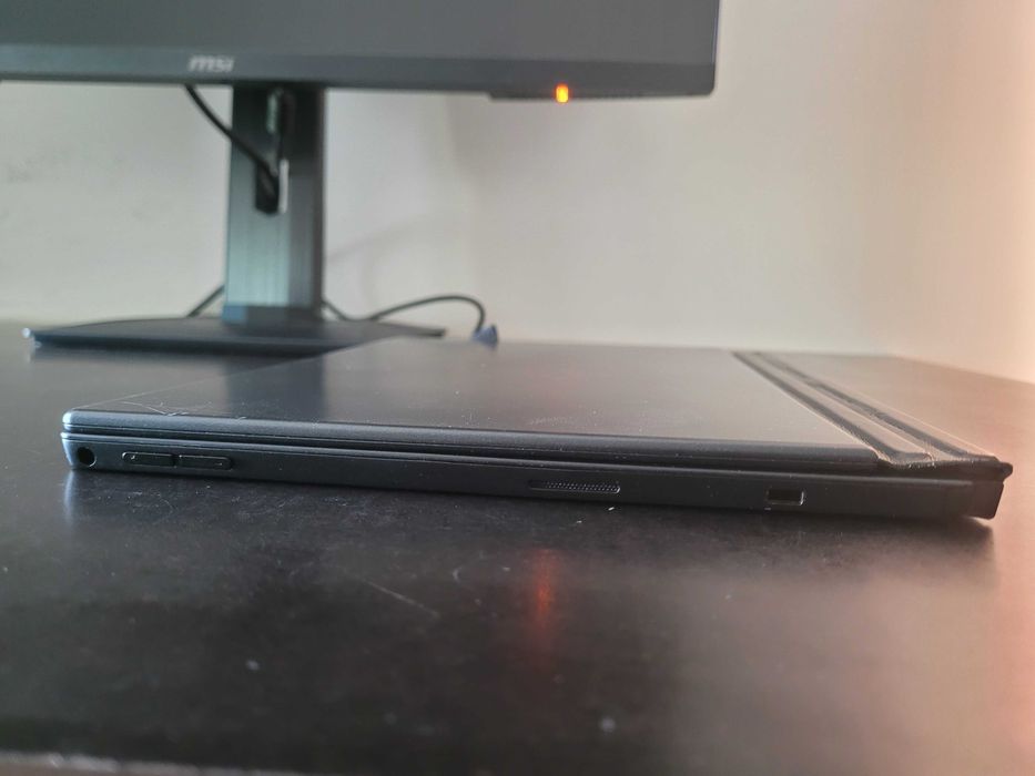Сенсорний Ноутбук Lenovo ThinkPad Tablet gen 2 / i5-7Y57 / 8GB RAM / 256 GB SSD