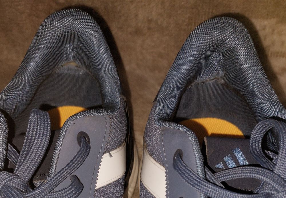 Buty adidas S2 G uszkodzone zapiętki